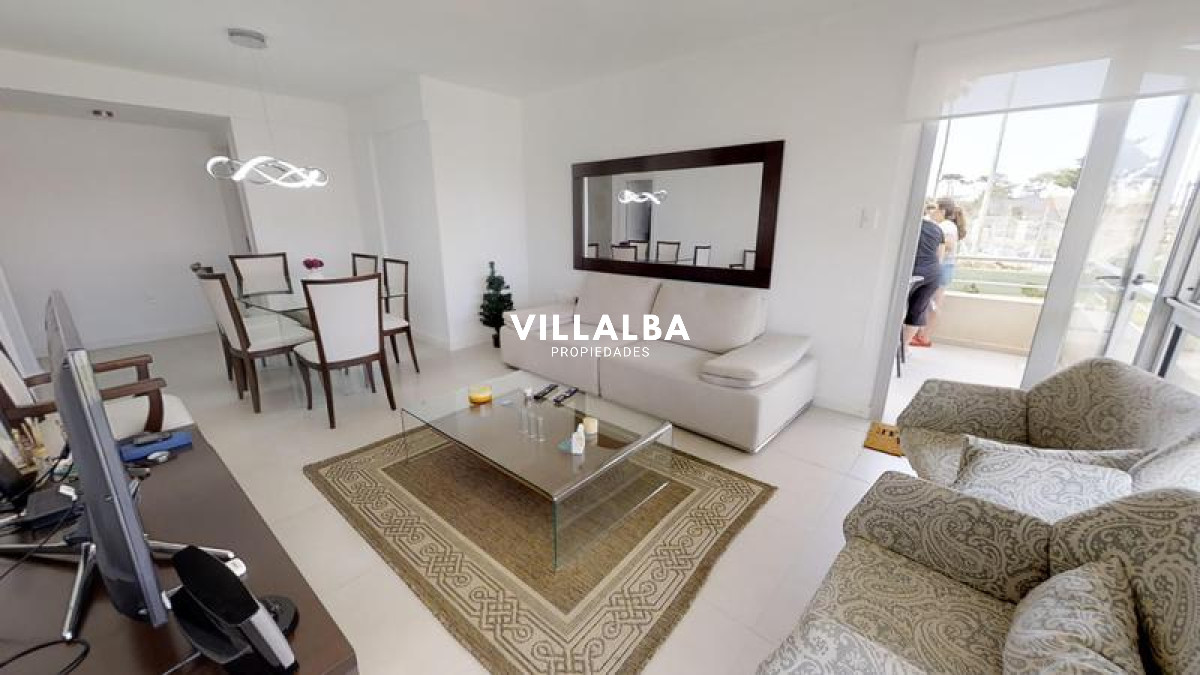 Apartamento ID.41 - Oportunidad Playa Mansa 3 dormitorios.