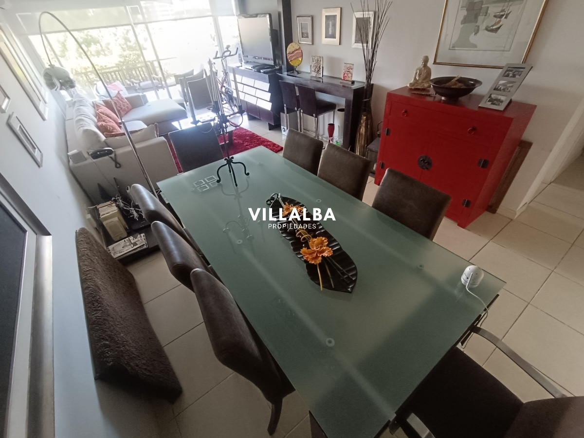 Apartamento ID.3216 - Espectacular depatamento en playa mansa con terraza grande y parrillero propio. 