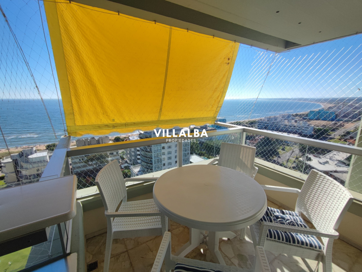 Apartamento ID.3884 - Playa Mansa. Frente al mar. 