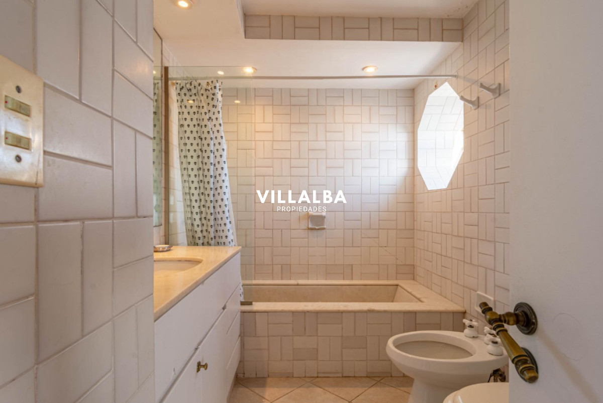 Apartamento ID.3617 - PUNTA DEL ESTE VENTA DEPARTAMENTO GARDEN TOWER 