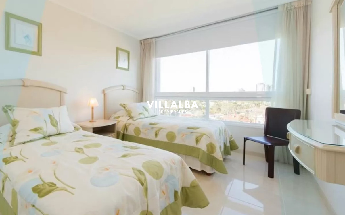 Apartamento ID.1647 - Le Jardin, 3 suites. Amplia planta