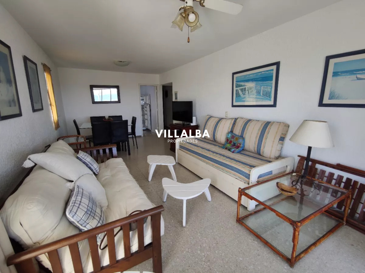 Apartamento ID.3361 - Playa Mansa. Frente al mar. 