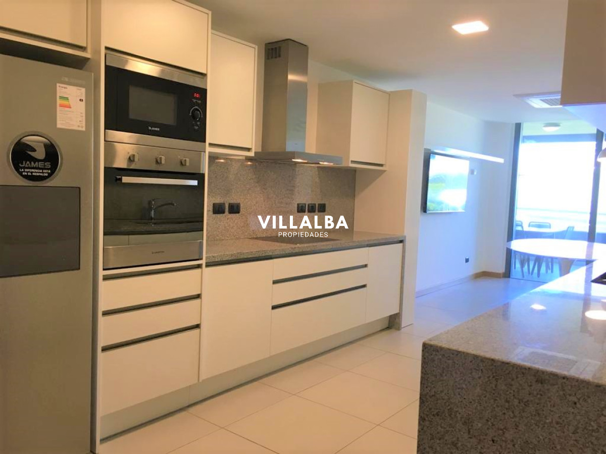Apartamento ID.556 - Excepcional planta baja con piscina propia.