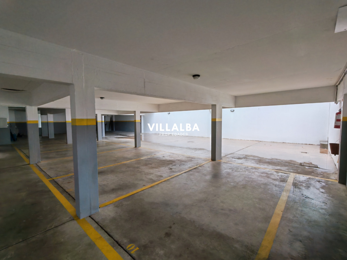 Apartamento ID.47 - Departamento de 3 dorm. playa mansa con Barbacoa propia.