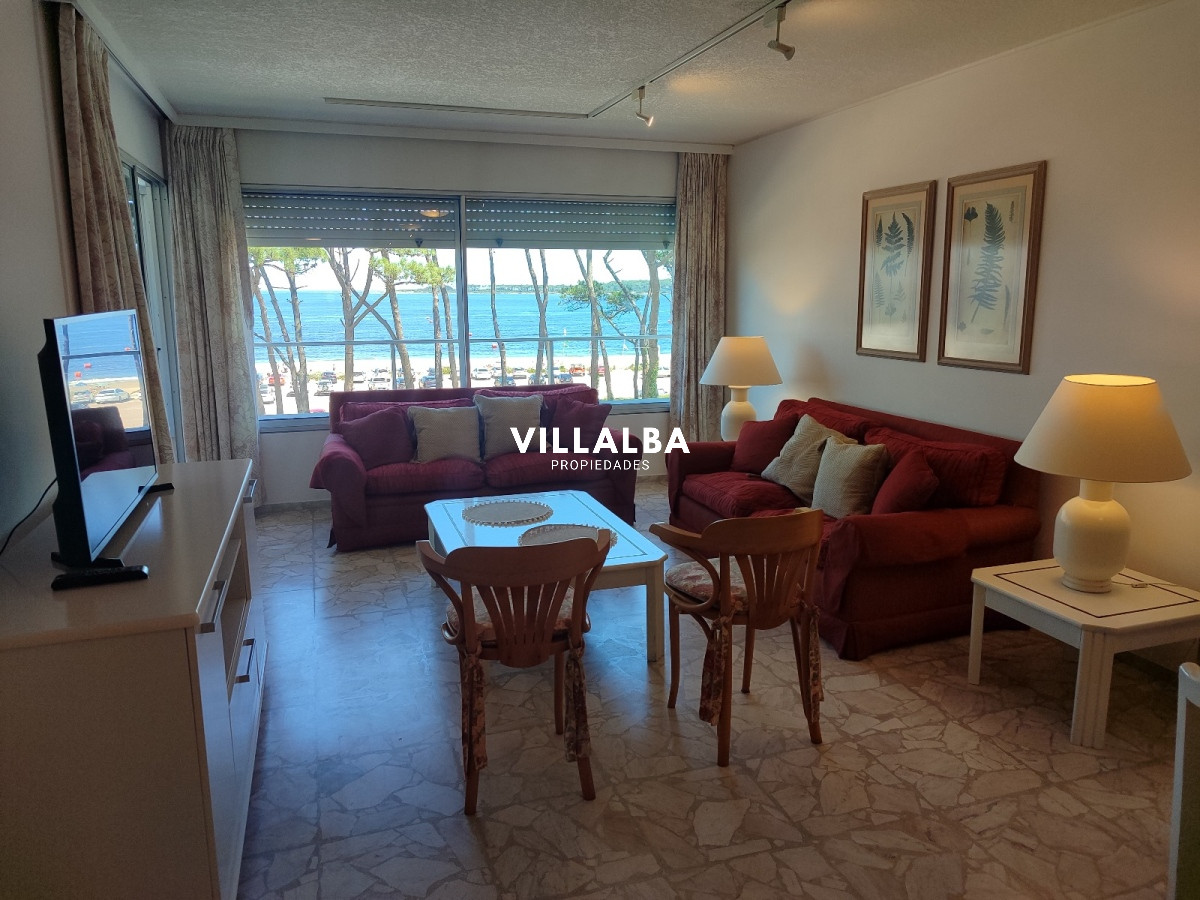 Apartamento ID.2878 - Playa Mansa. Frente al mar. 