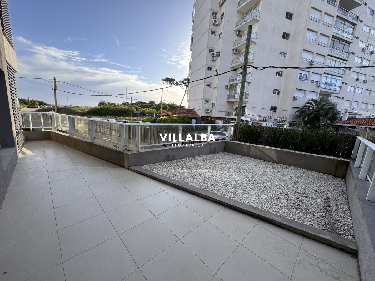 Apartamento ID.3347 - Alquiler anual, mansa - Punta del Este.