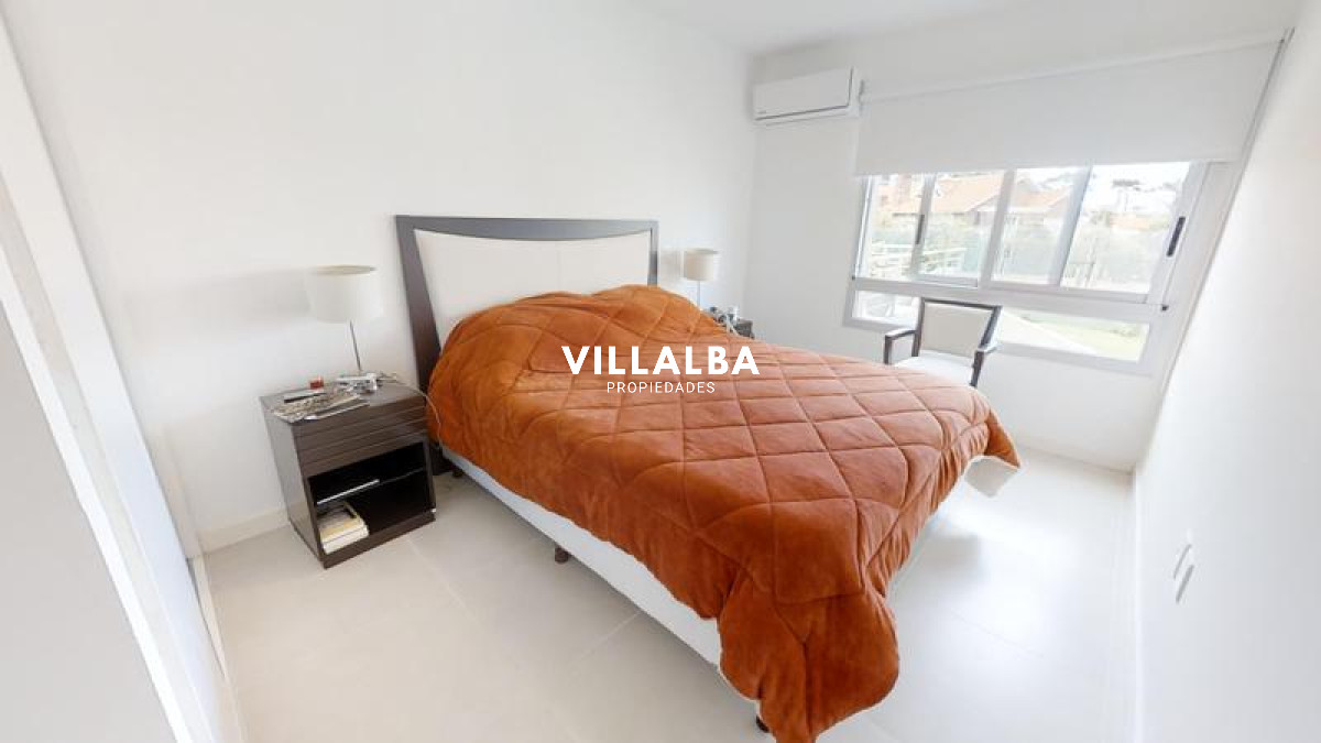 Apartamento ID.41 - Oportunidad Playa Mansa 3 dormitorios.