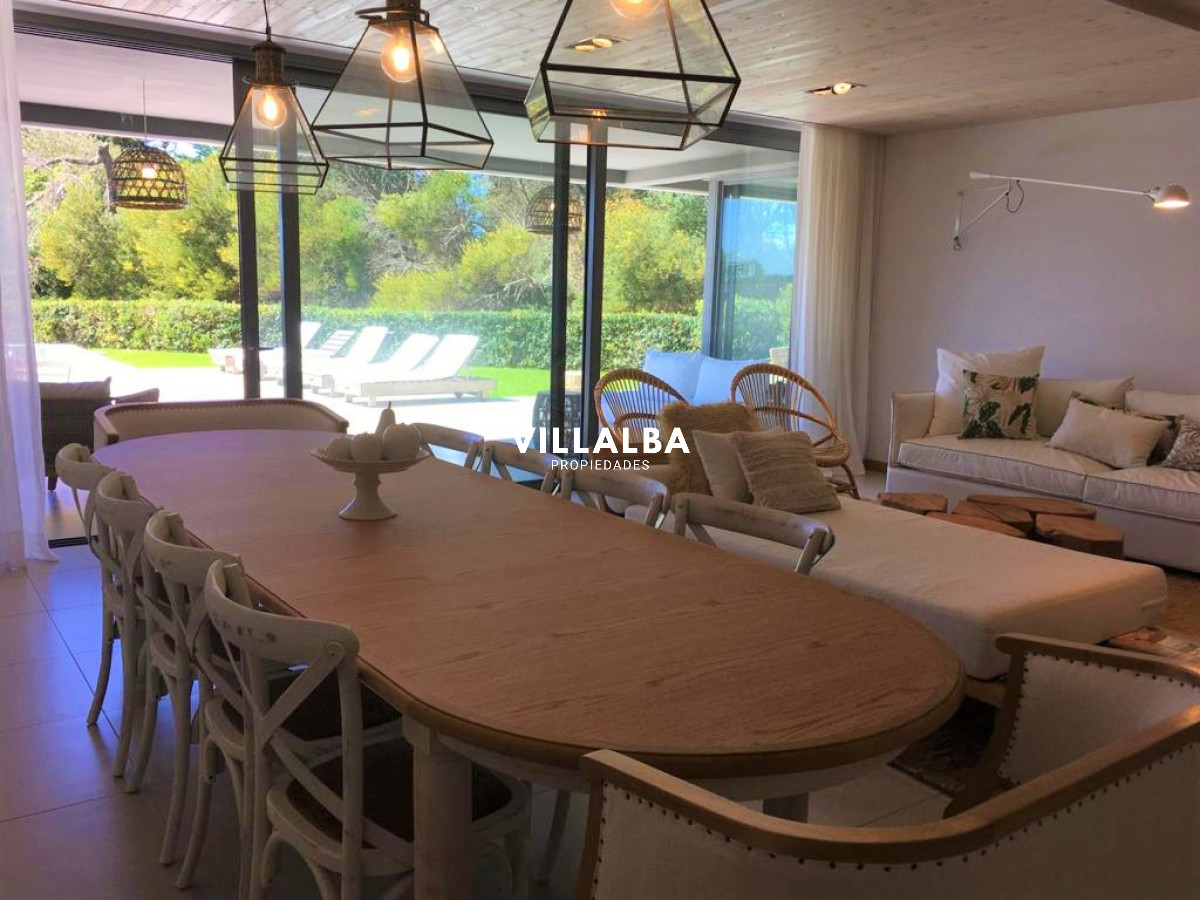 Apartamento ID.556 - Excepcional planta baja con piscina propia.