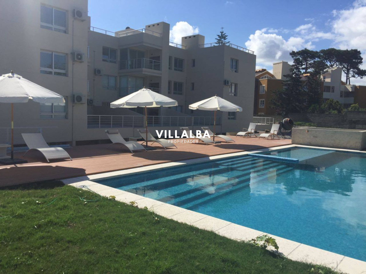 Apartamento ID.41 - Oportunidad Playa Mansa 3 dormitorios.