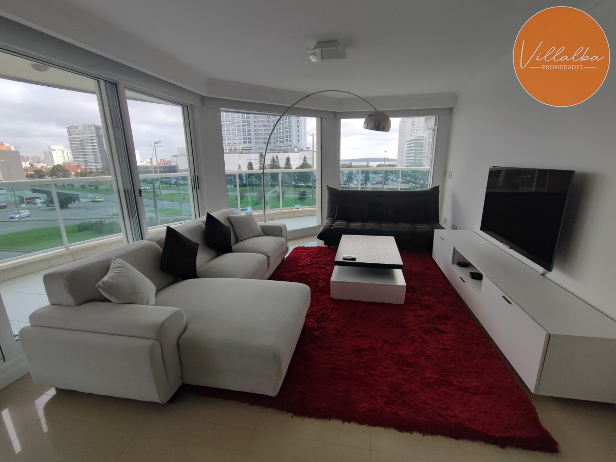 Apartamento ID.3072 - Espectacular Apartamento de 4 Dormitorios a metros de la rambla, playa mansa.