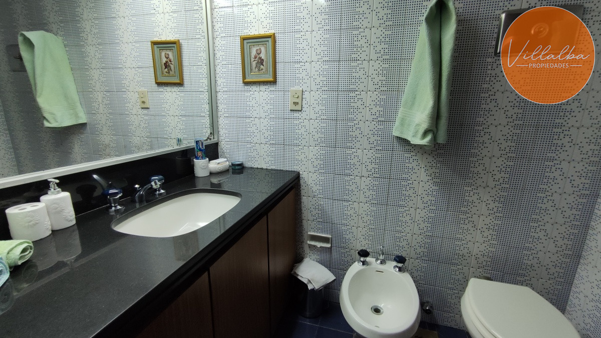 Apartamento ID.925 - BAJÓ DE PRECIO! 3 dormitorios y serv. cerca del mar
