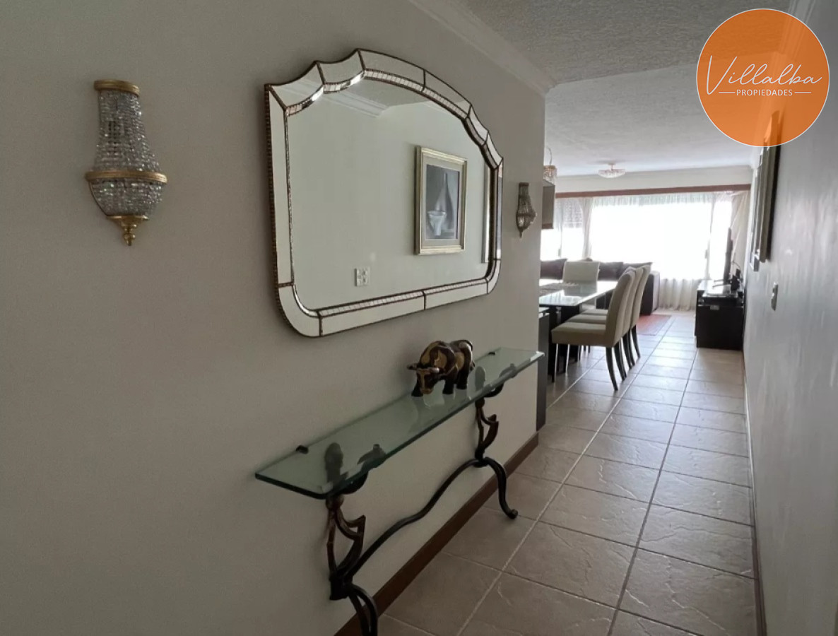 Apartamento ID.3192 - Excelente apartamento de 3 Dormitorios frente al mar, Playa Mansa 