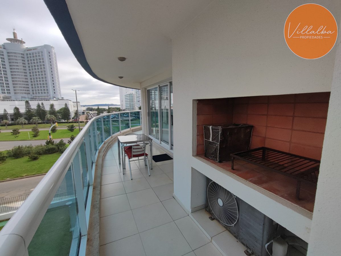 Apartamento ID.3072 - Espectacular Apartamento de 4 Dormitorios a metros de la rambla, playa mansa.