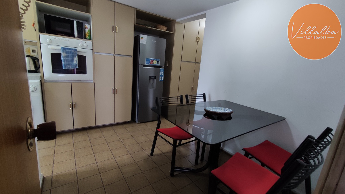 Apartamento ID.925 - BAJÓ DE PRECIO! 3 dormitorios y serv. cerca del mar