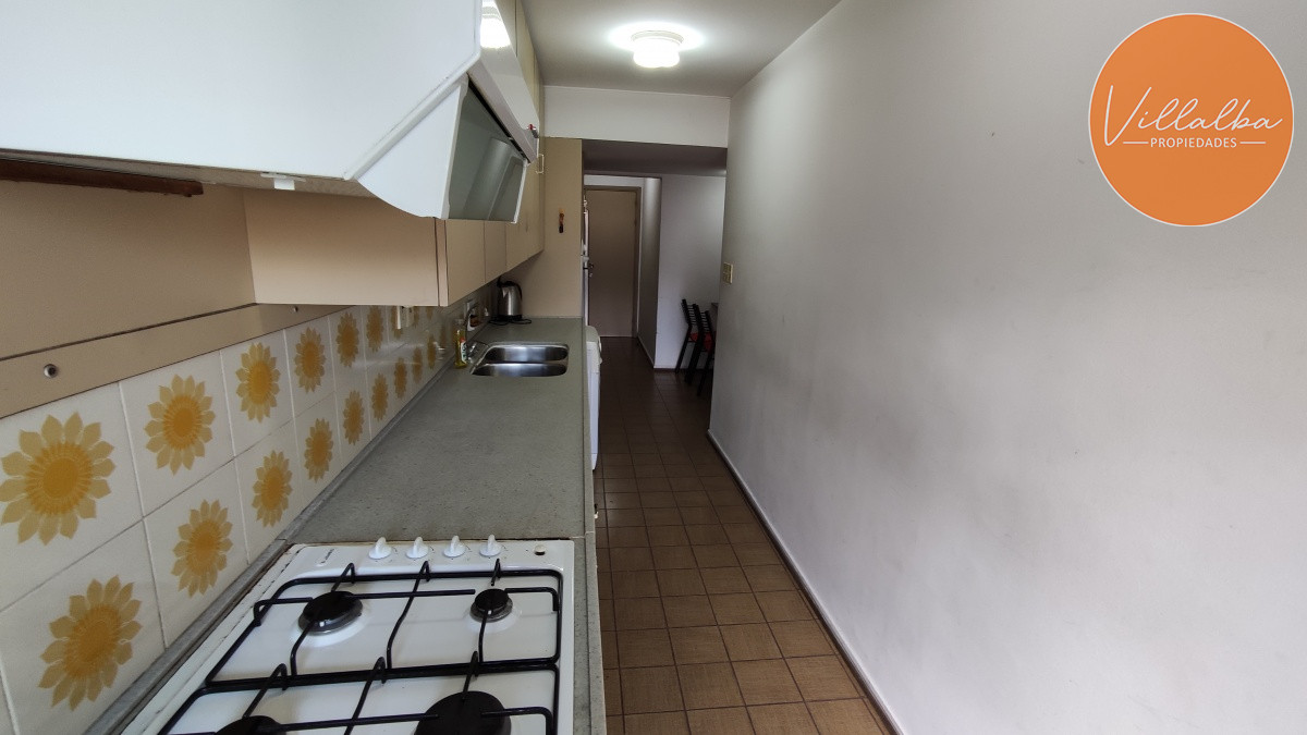Apartamento ID.925 - BAJÓ DE PRECIO! 3 dormitorios y serv. cerca del mar
