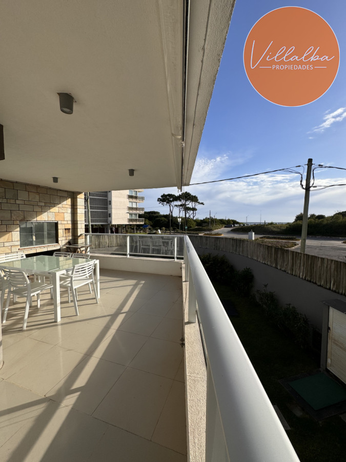 Apartamento ID.3347 - Alquiler anual, mansa - Punta del Este.