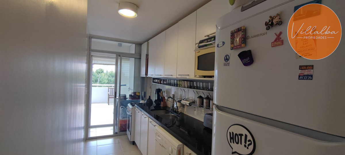 Apartamento ID.3216 - Espectacular depatamento en playa mansa con terraza grande y parrillero propio. 