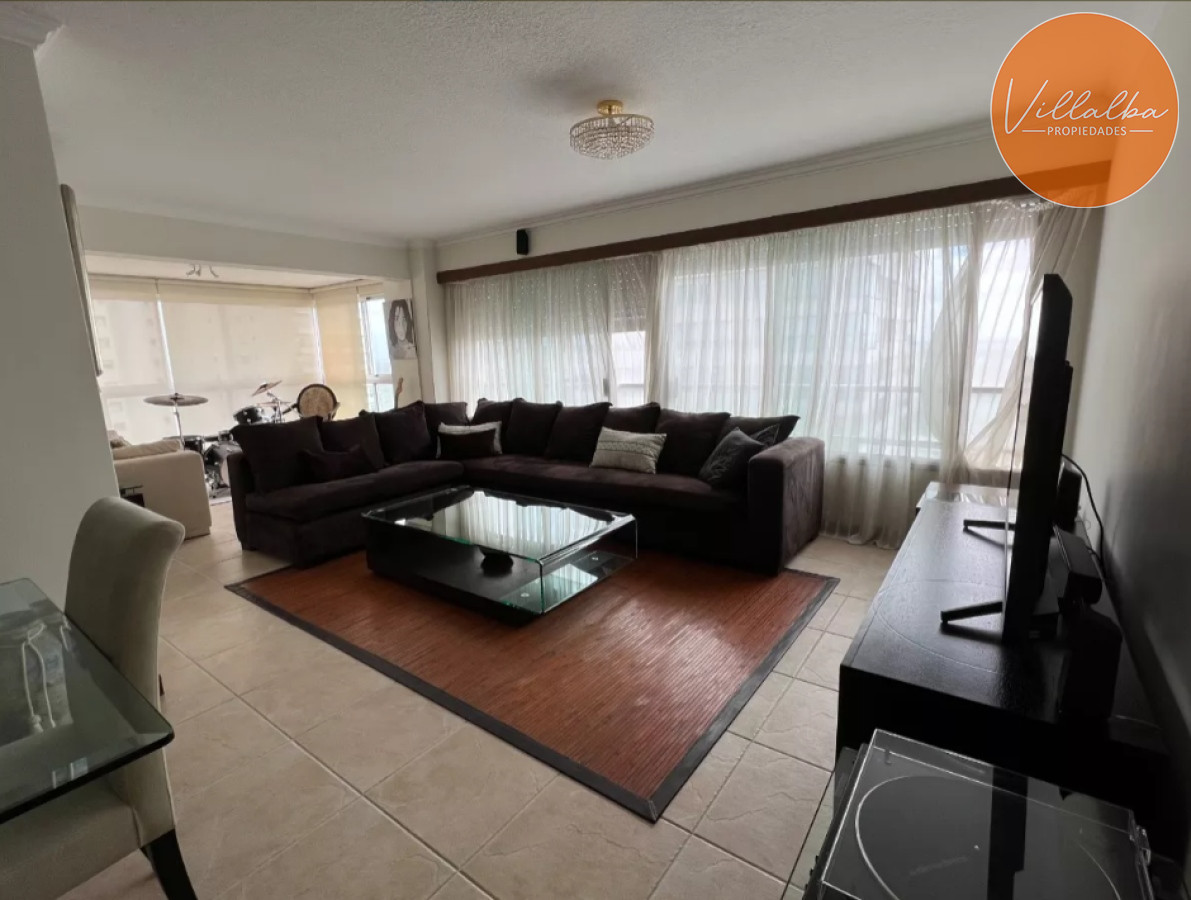 Apartamento ID.3192 - Excelente apartamento de 3 Dormitorios frente al mar, Playa Mansa 