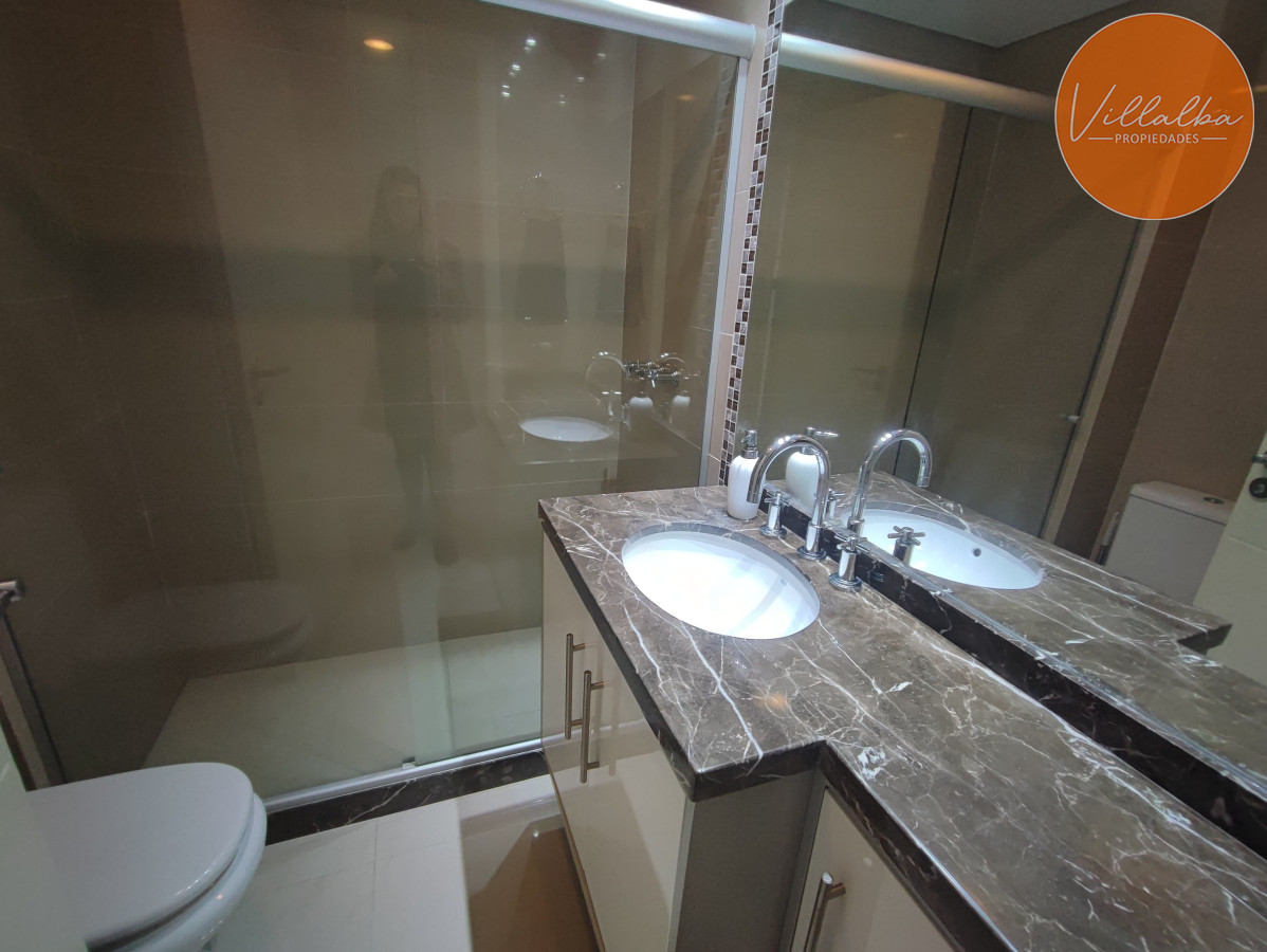 Apartamento ID.3072 - Espectacular Apartamento de 4 Dormitorios a metros de la rambla, playa mansa.