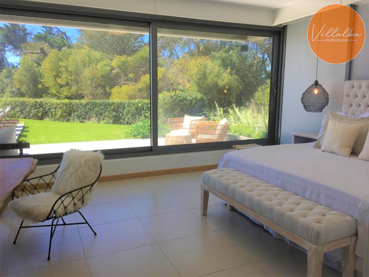 Apartamento ID.556 - Excepcional planta baja con piscina propia.