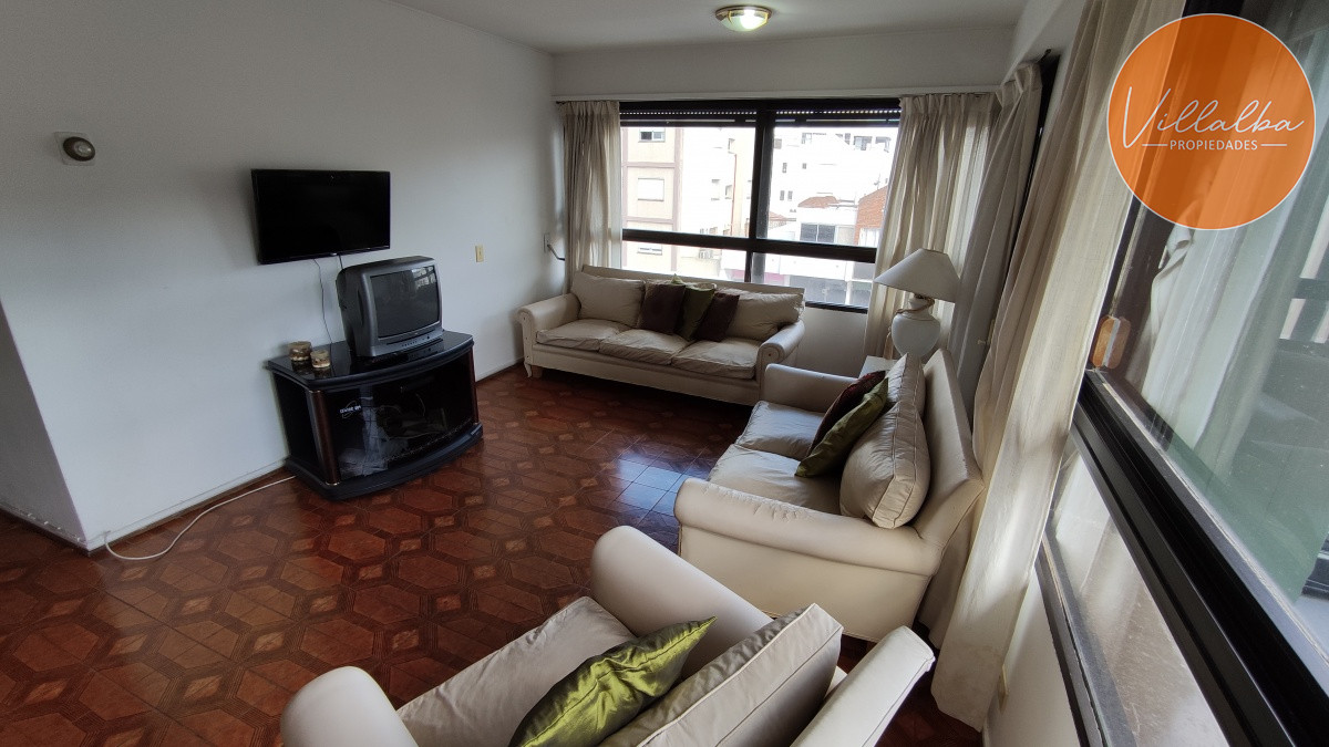 Apartamento ID.925 - BAJÓ DE PRECIO! 3 dormitorios y serv. cerca del mar