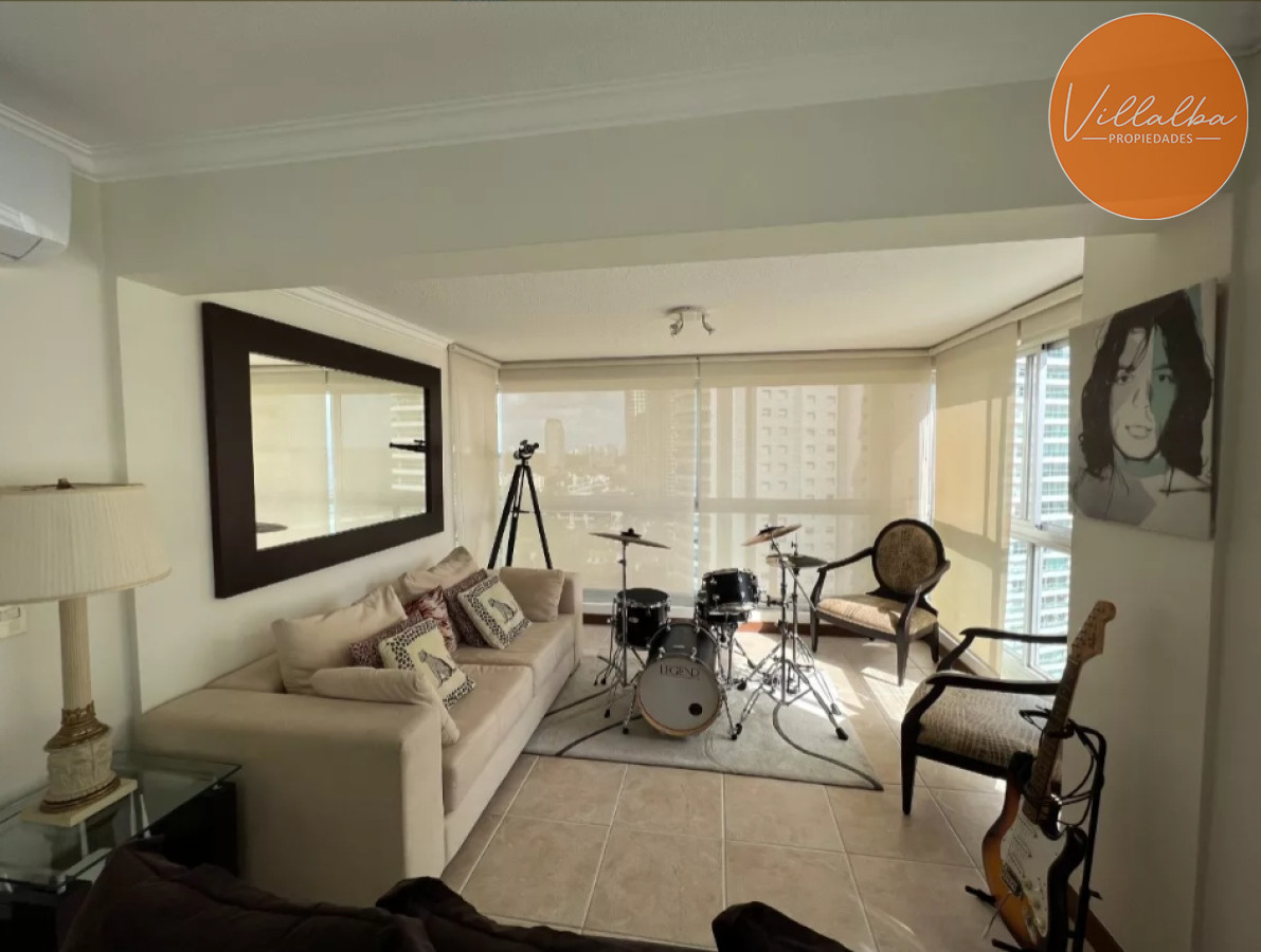 Apartamento ID.3192 - Excelente apartamento de 3 Dormitorios frente al mar, Playa Mansa 