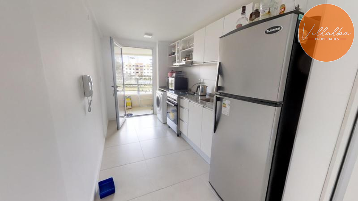 Apartamento ID.41 - Oportunidad Playa Mansa 3 dormitorios.