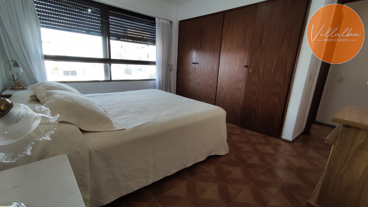 Apartamento ID.925 - BAJÓ DE PRECIO! 3 dormitorios y serv. cerca del mar