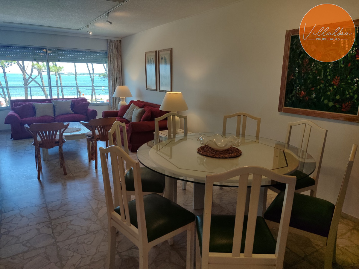 Apartamento ID.2878 - Playa Mansa. Frente al mar. 