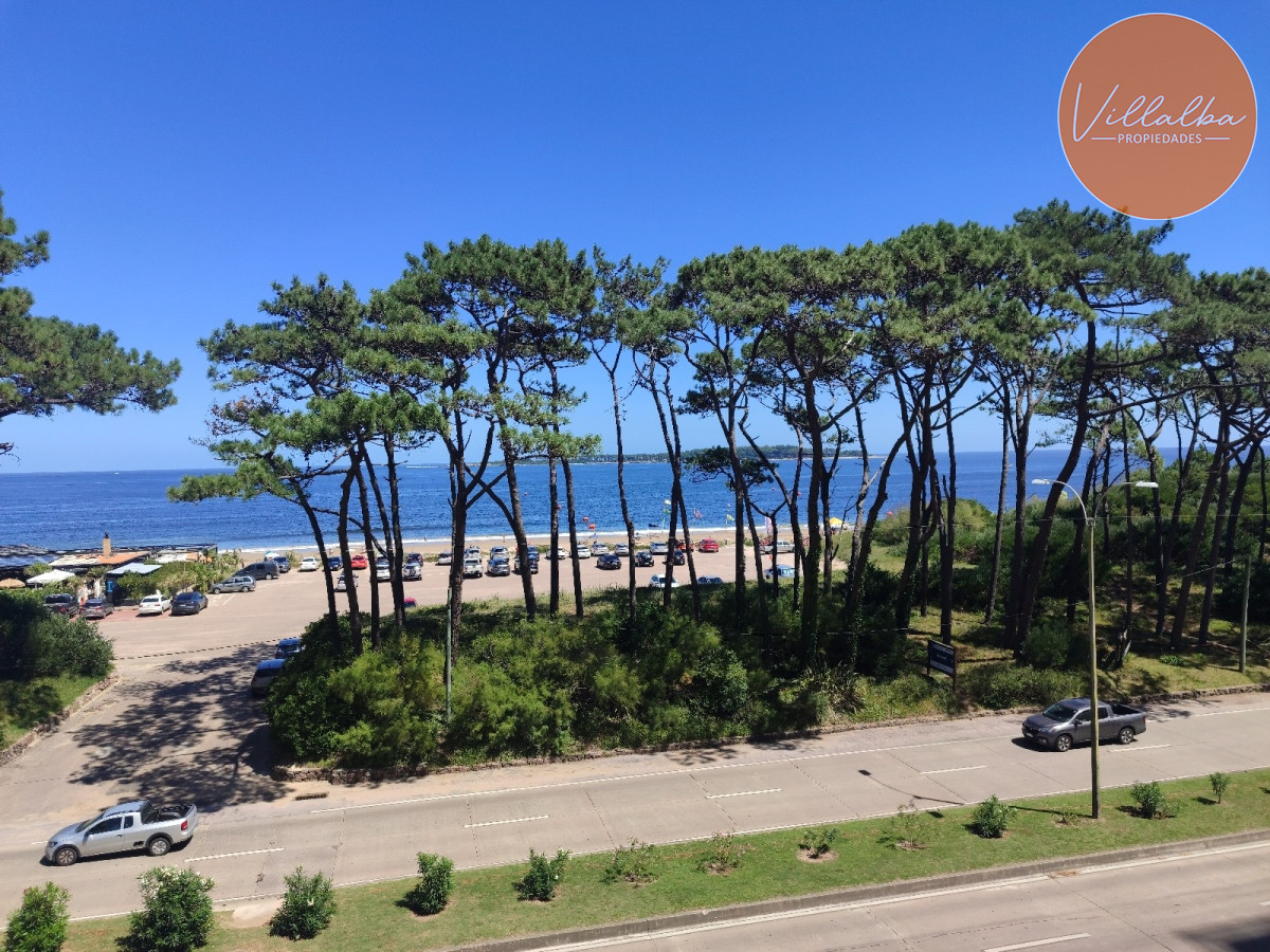 Apartamento ID.2878 - Playa Mansa. Frente al mar. 
