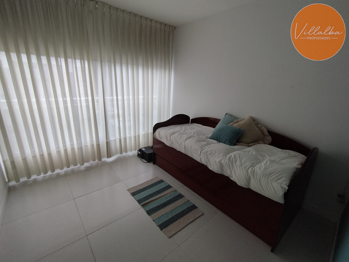 Apartamento ID.2211 - Apartamento en venta, Roosevelt. 2 dormitorios, 2 baños.