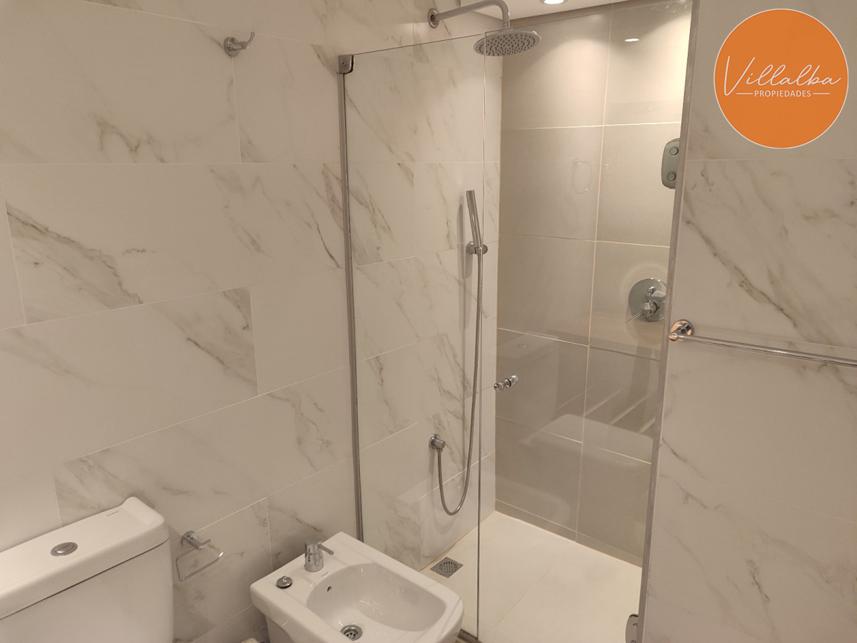 Apartamento ID.2878 - Playa Mansa. Frente al mar. 