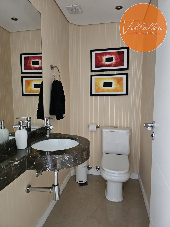 Apartamento ID.3072 - Espectacular Apartamento de 4 Dormitorios a metros de la rambla, playa mansa.
