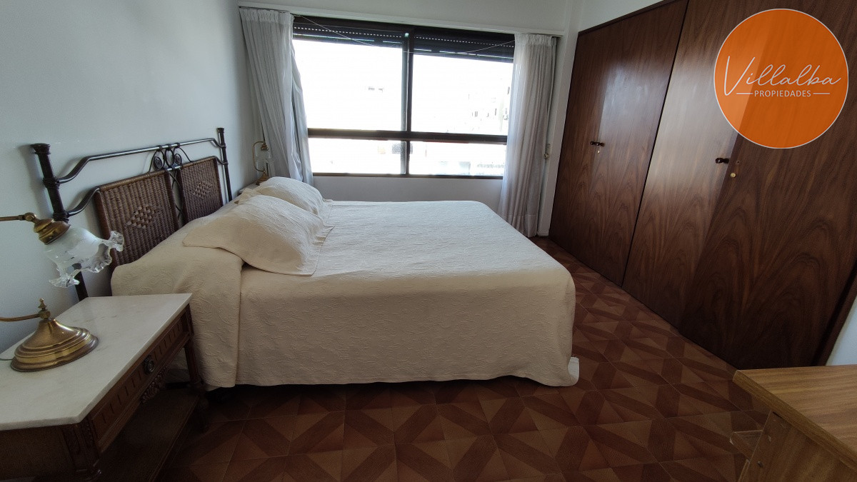 Apartamento ID.925 - BAJÓ DE PRECIO! 3 dormitorios y serv. cerca del mar