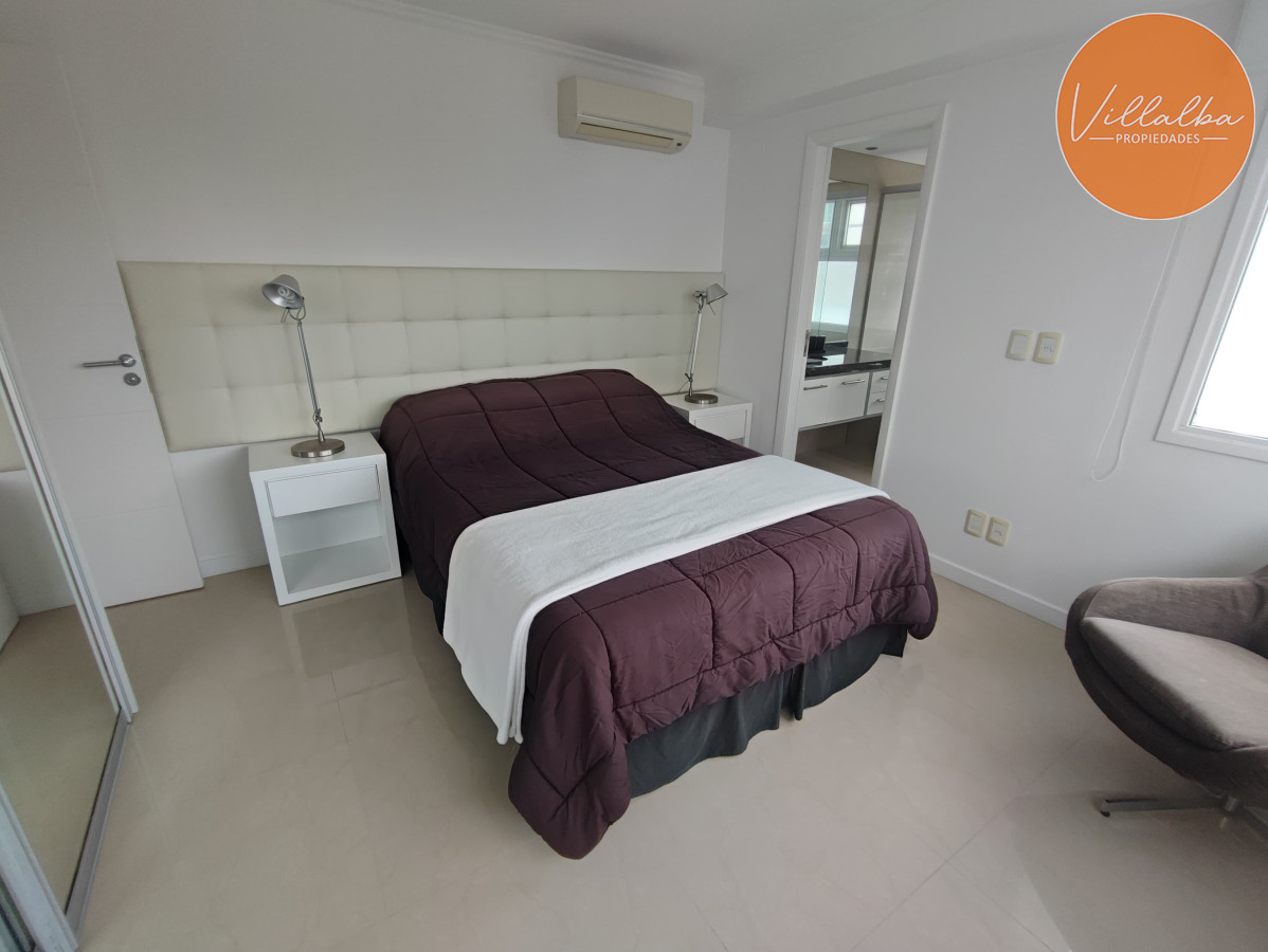 Apartamento ID.3072 - Espectacular Apartamento de 4 Dormitorios a metros de la rambla, playa mansa.