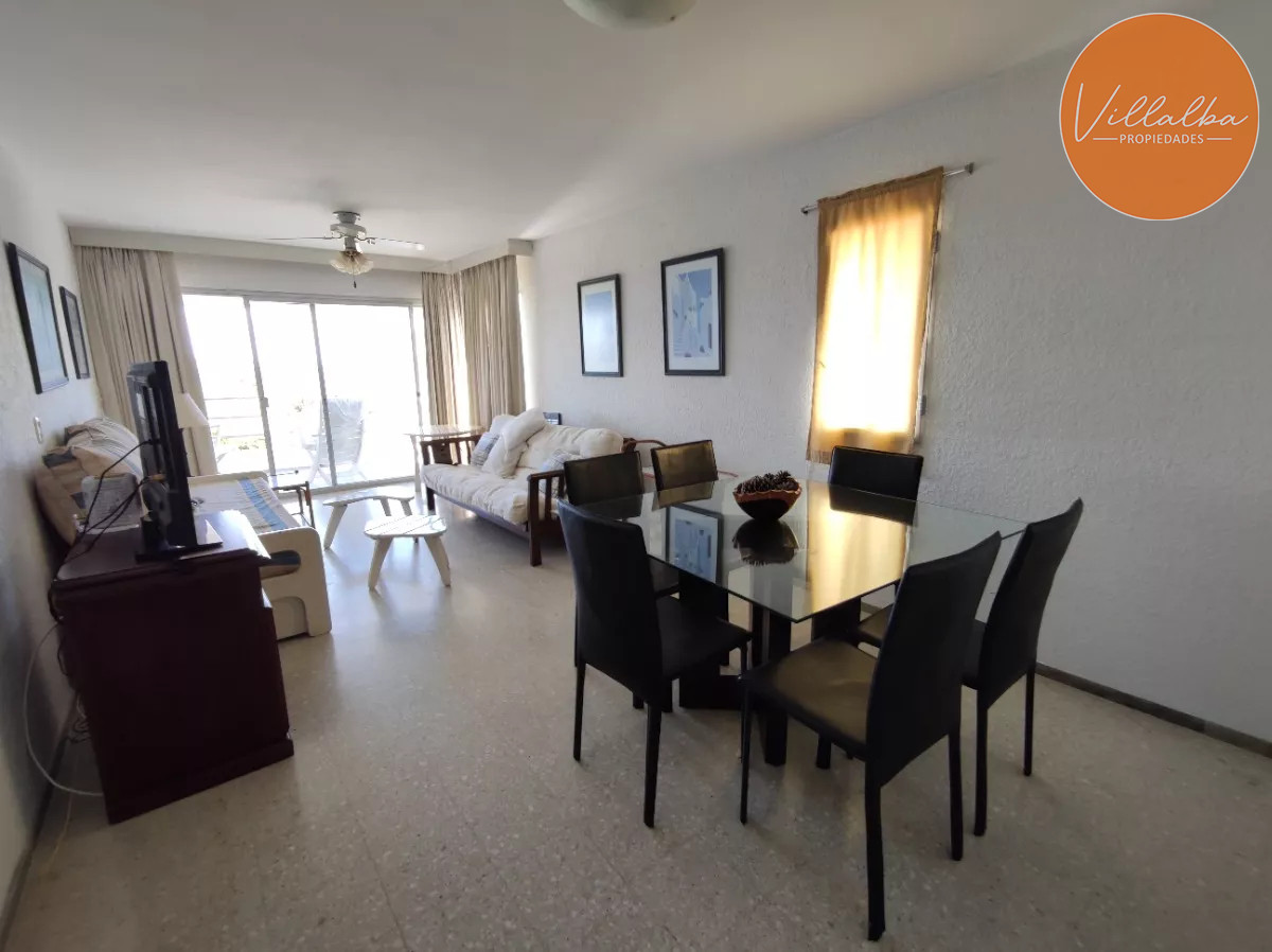 Apartamento ID.3361 - Playa Mansa. Frente al mar. 