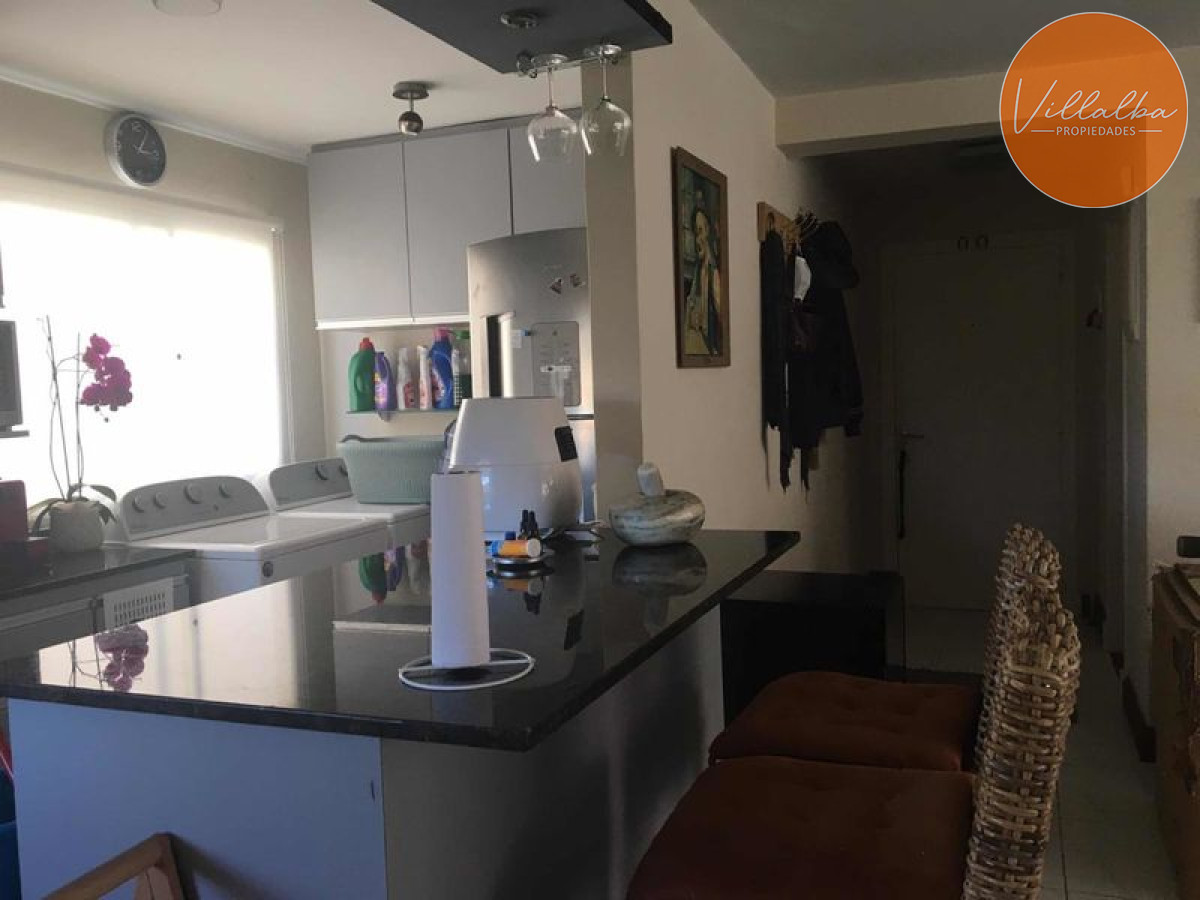 Apartamento ID.3599 - Primera línea. 3 dormitorios, terraza.