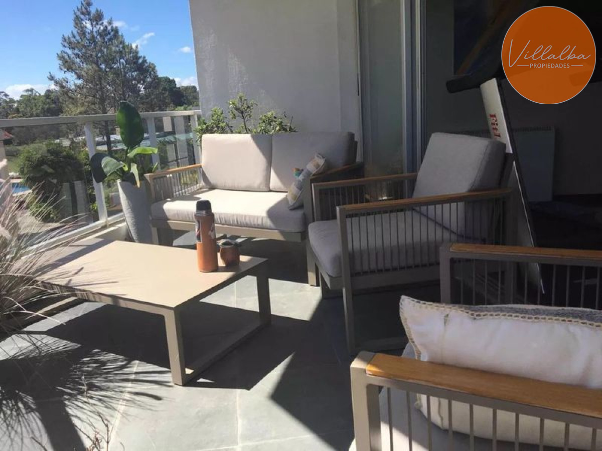 Apartamento ID.3599 - Primera línea. 3 dormitorios, terraza.