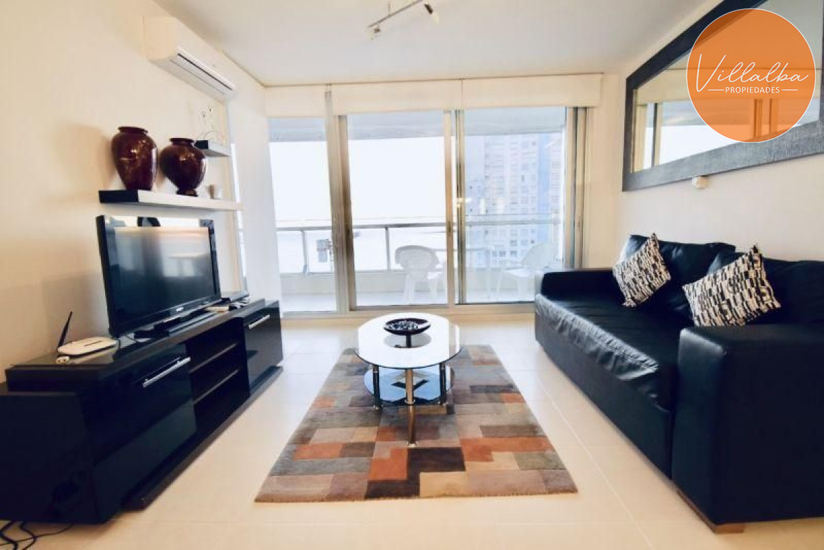 Apartamento ID.2740 - Oportunidad en venta - Seasons Tower, vista al mar. 