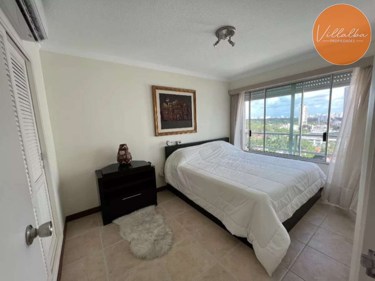 Apartamento ID.3192 - Excelente apartamento de 3 Dormitorios frente al mar, Playa Mansa 