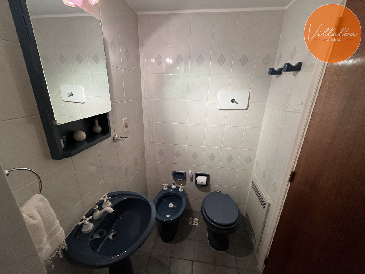 Apartamento ID.2452 - Apartamento en venta, Punta del este 200 mts del Mar