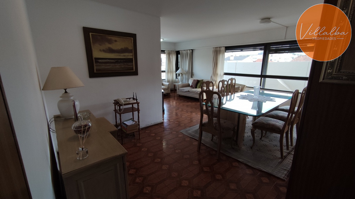 Apartamento ID.925 - BAJÓ DE PRECIO! 3 dormitorios y serv. cerca del mar