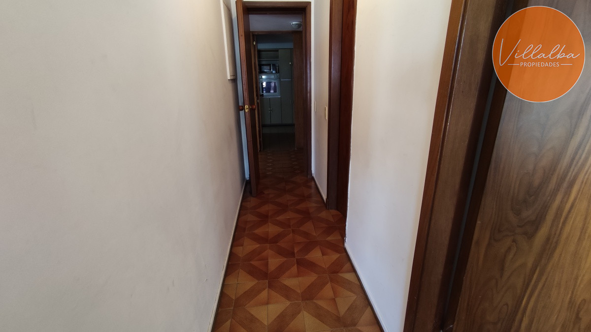 Apartamento ID.925 - BAJÓ DE PRECIO! 3 dormitorios y serv. cerca del mar