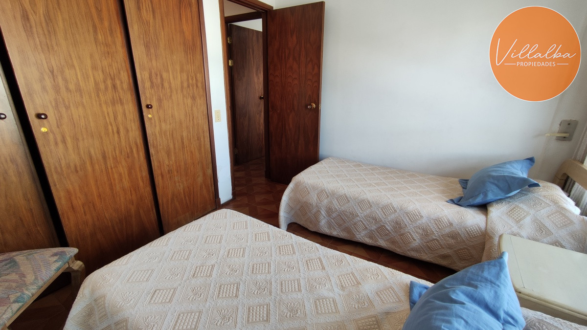 Apartamento ID.925 - BAJÓ DE PRECIO! 3 dormitorios y serv. cerca del mar