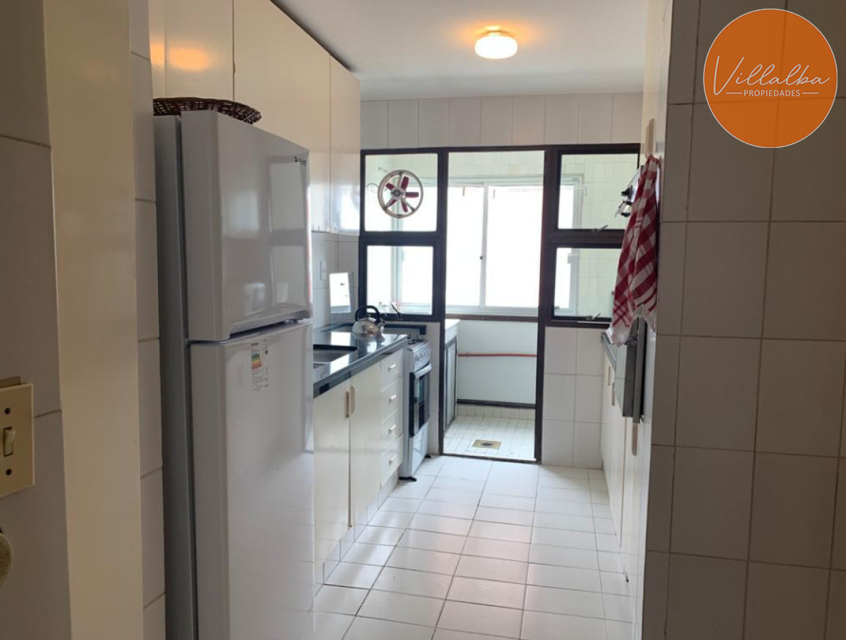 Apartamento ID.3618 - 3 suites + dependencia, 2 garajes. Vista espectacular