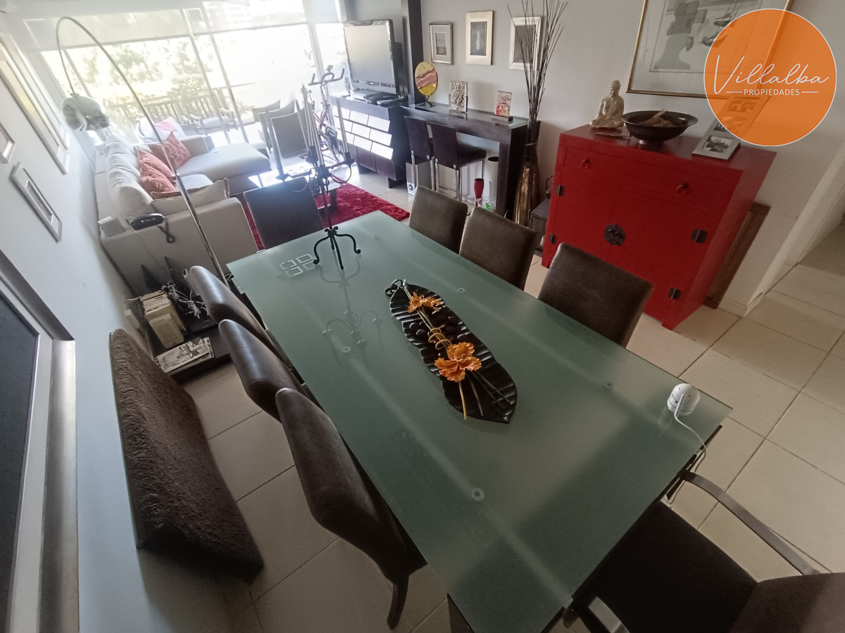 Apartamento ID.3216 - Espectacular depatamento en playa mansa con terraza grande y parrillero propio. 