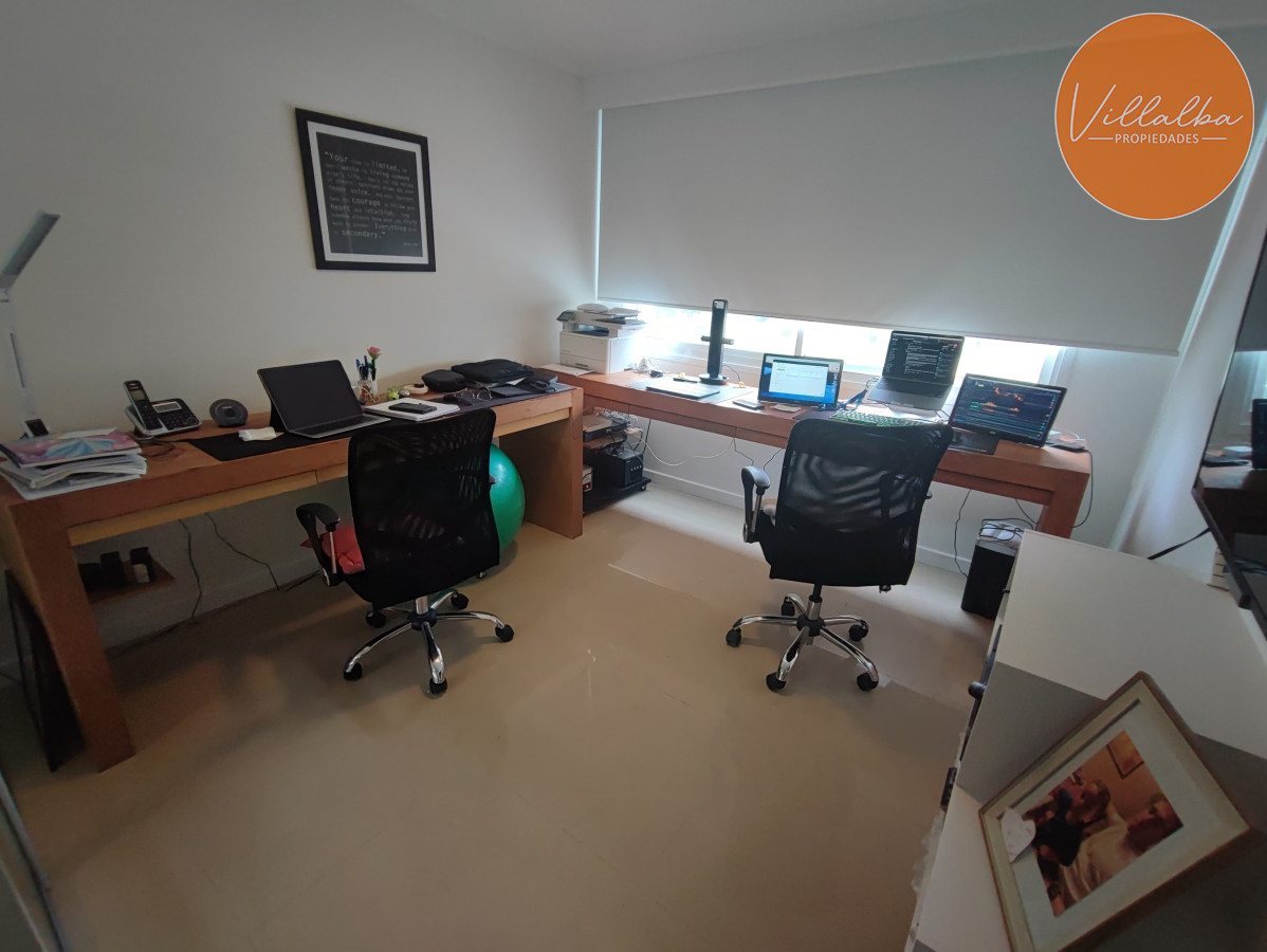 Apartamento ID.3072 - Espectacular Apartamento de 4 Dormitorios a metros de la rambla, playa mansa.