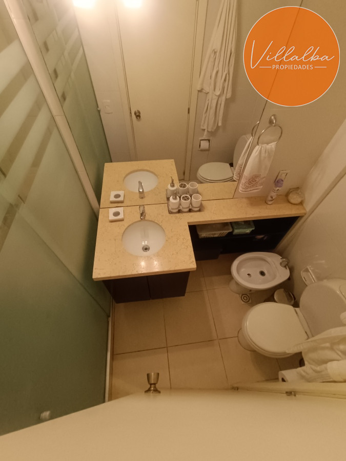 Apartamento ID.3216 - Espectacular depatamento en playa mansa con terraza grande y parrillero propio. 