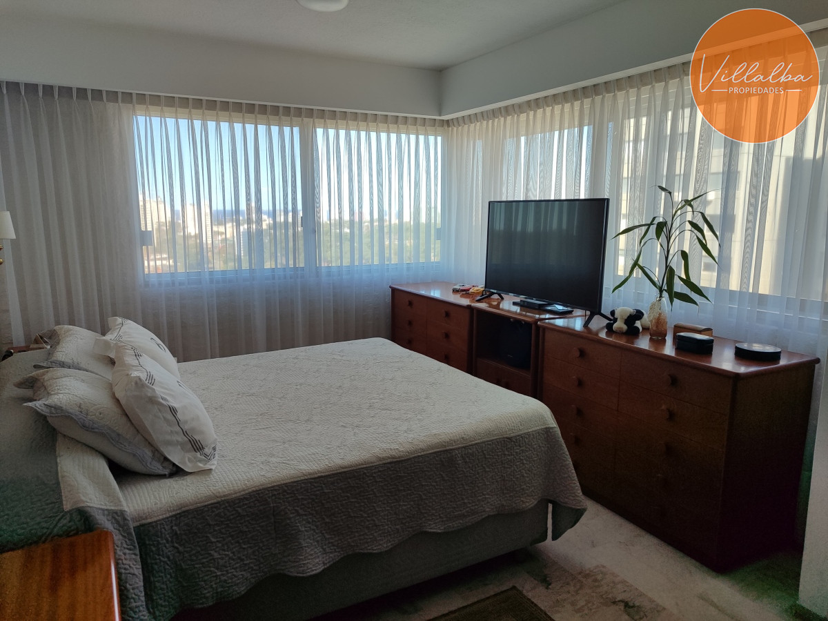 Apartamento ID.2981 - Oportunidad en venta - 3 dormitorios + dependencia! 