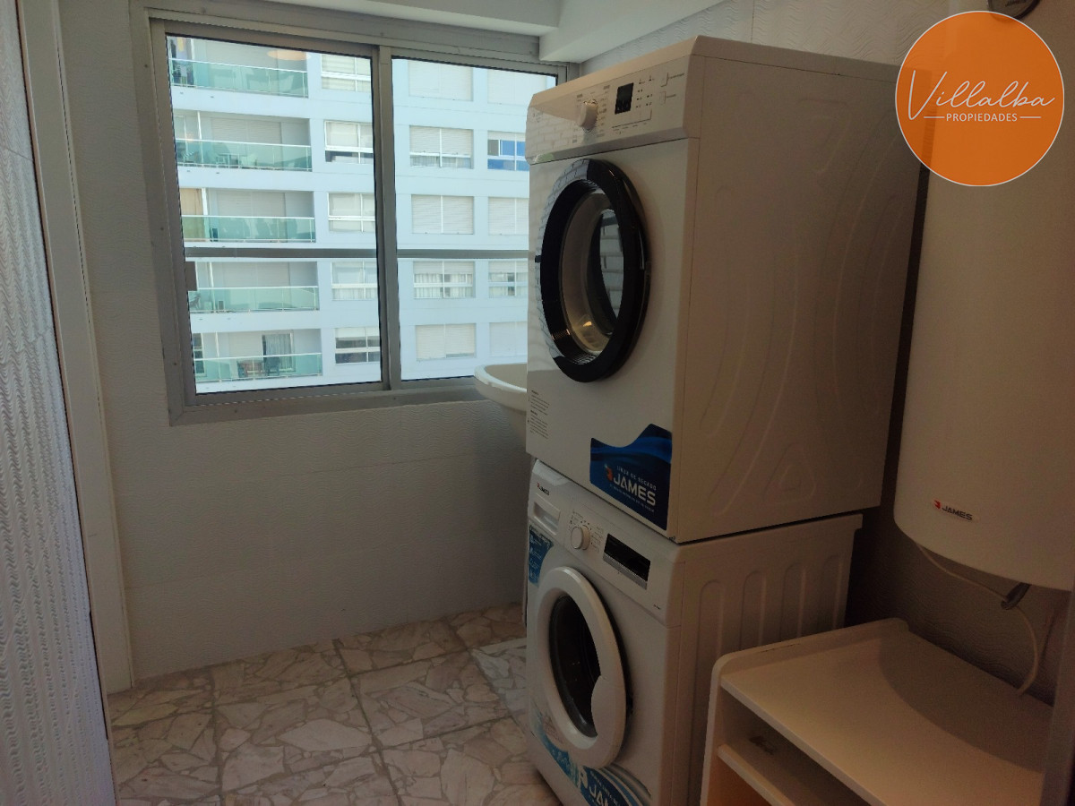 Apartamento ID.2878 - Playa Mansa. Frente al mar. 